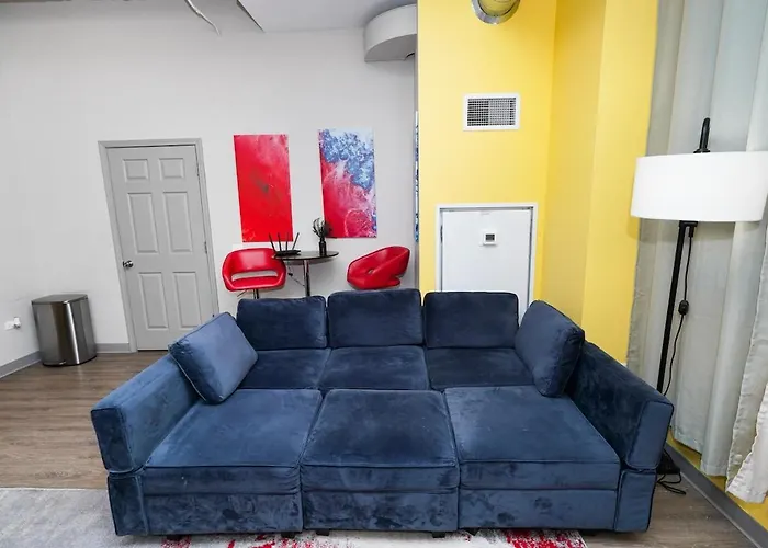 Bright 2br With Gym And Optional Parking Near Soldier Field, Museum Campus, Mccormick Place